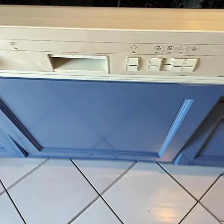 A 2 Pas Des Plages Du Midi 300l