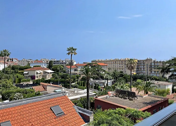 Daire A 2 Pas Des Plages Du Midi 300l Cannes